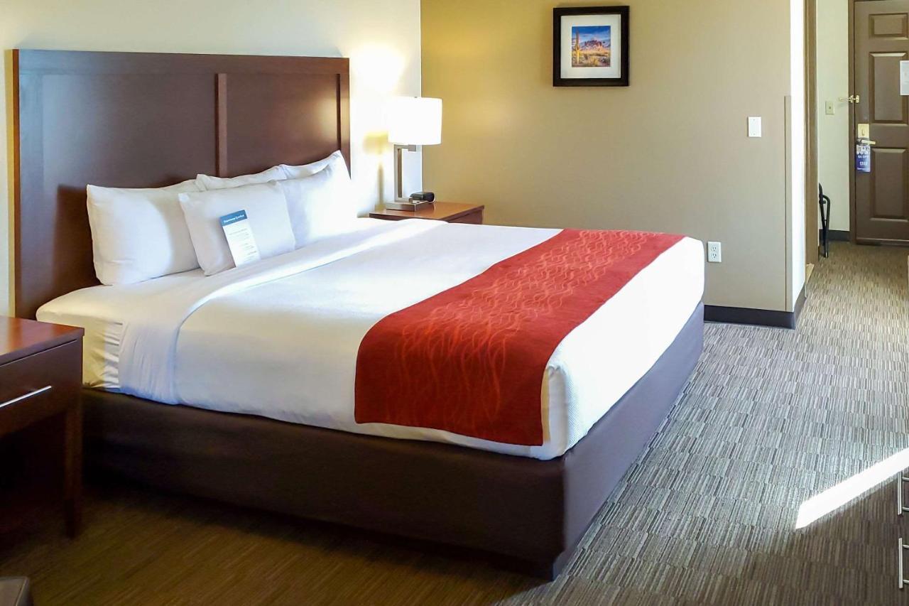 Comfort Inn & Suites Tempe Phoenix Sky Harbor Airport Kültér fotó